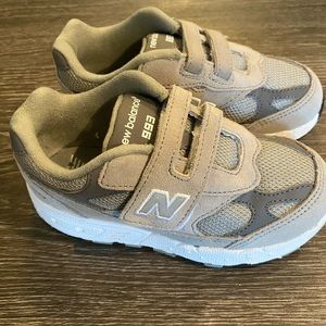 Kids New Balance 993 Velcro toddler size 10